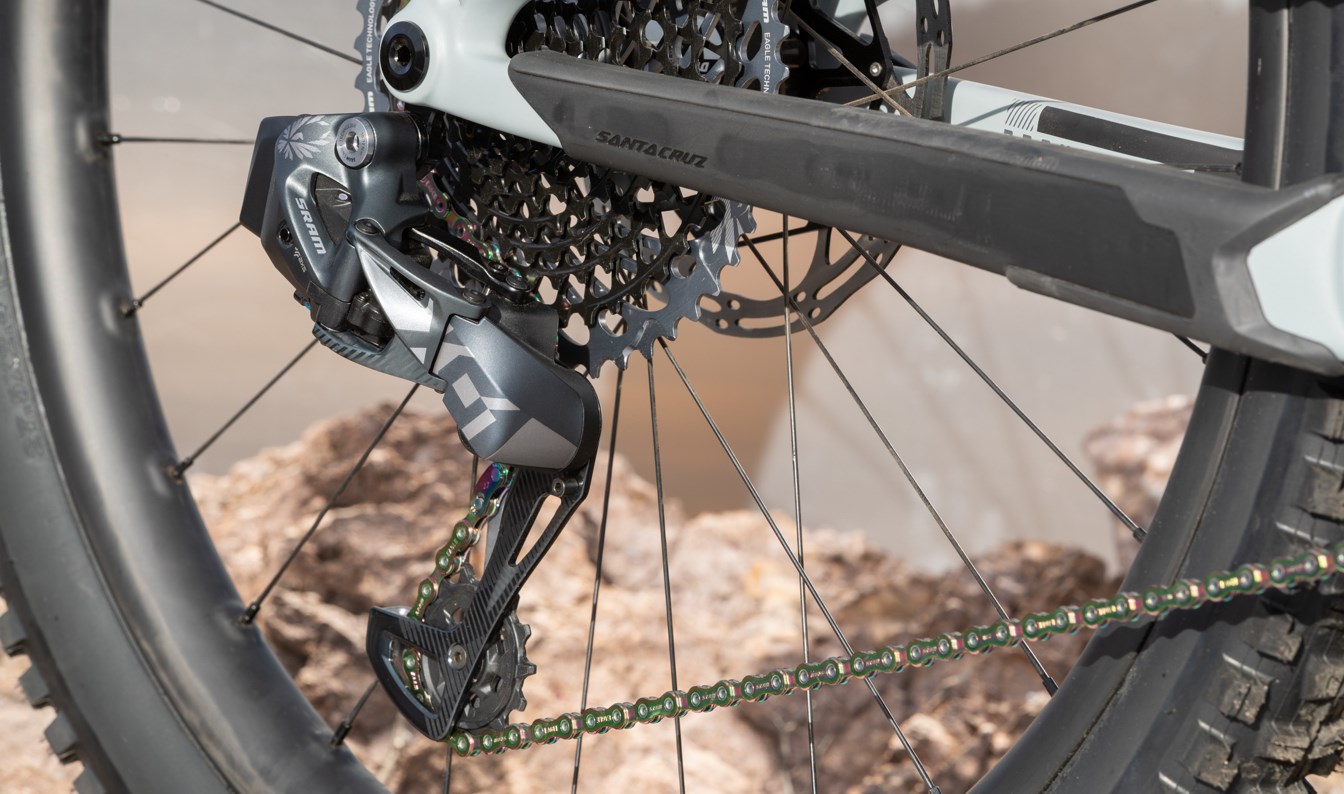 GROUPE SRAM X01 EAGLE AXS DUB 12V -genesisfootwear shop x01 eagle axs derailleur left feature promo single image